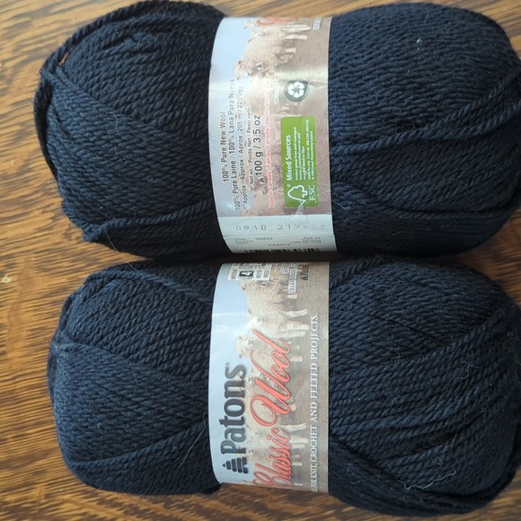 Paton's Classic Wool Medium Weight (4) - Picture 3 of 11